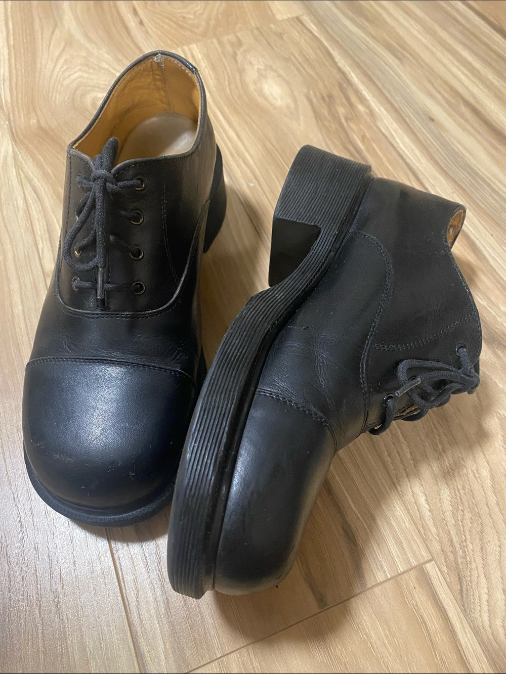 Dr. Martens Black Leather Cap-Toe Lace-Up Oxfords MADE IN ENGLAND - Picture 4 of 10